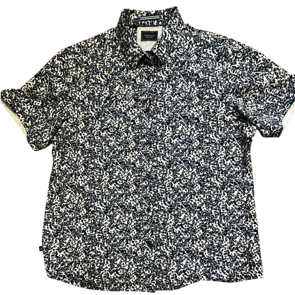 7 Diamonds Abstract Print Short Sleeve Shirt Size Medium